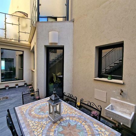 The White Domus Daire Taormina Dış mekan fotoğraf